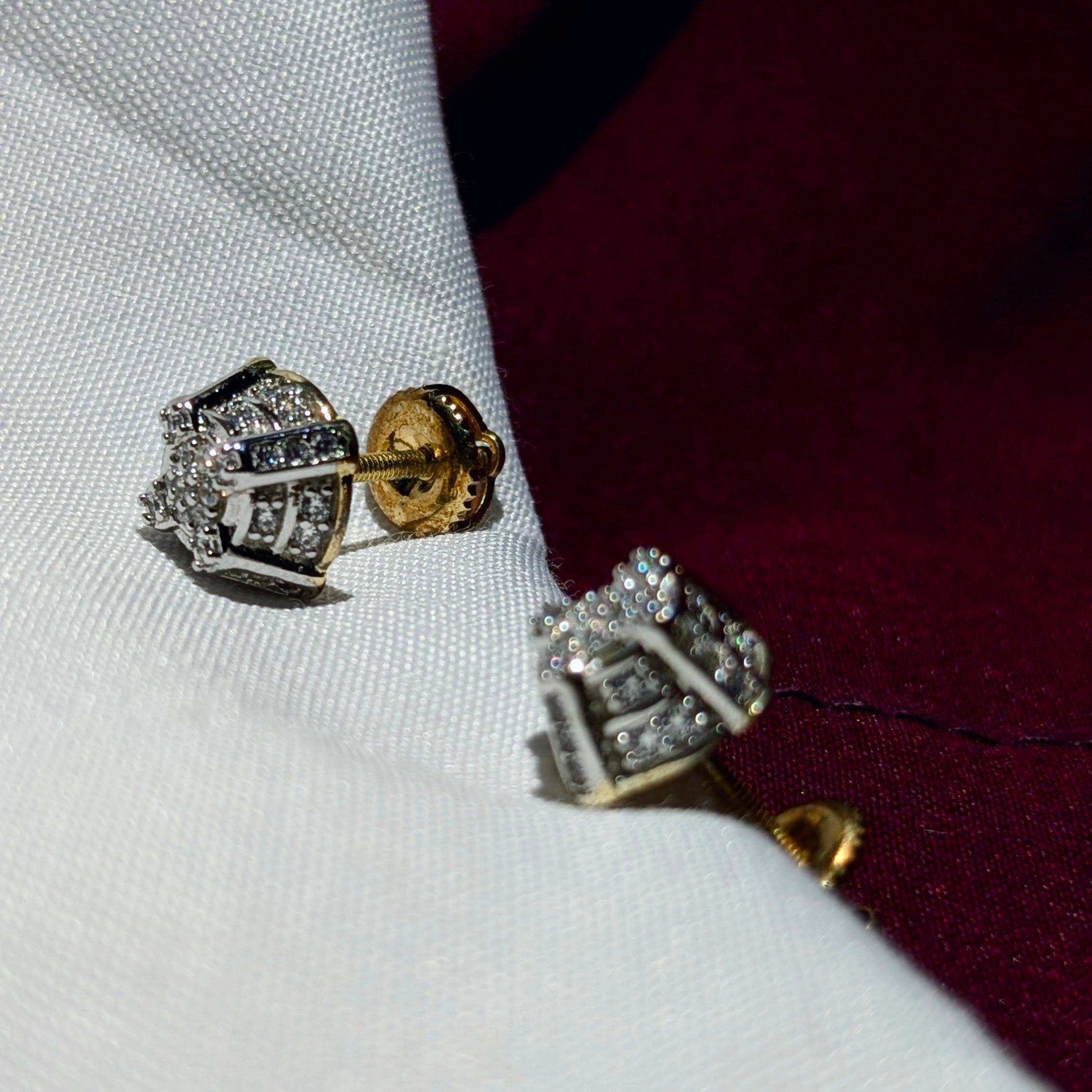 Radiant Diamond Cluster Stud Earrings – Where Brilliance Meets Artistry