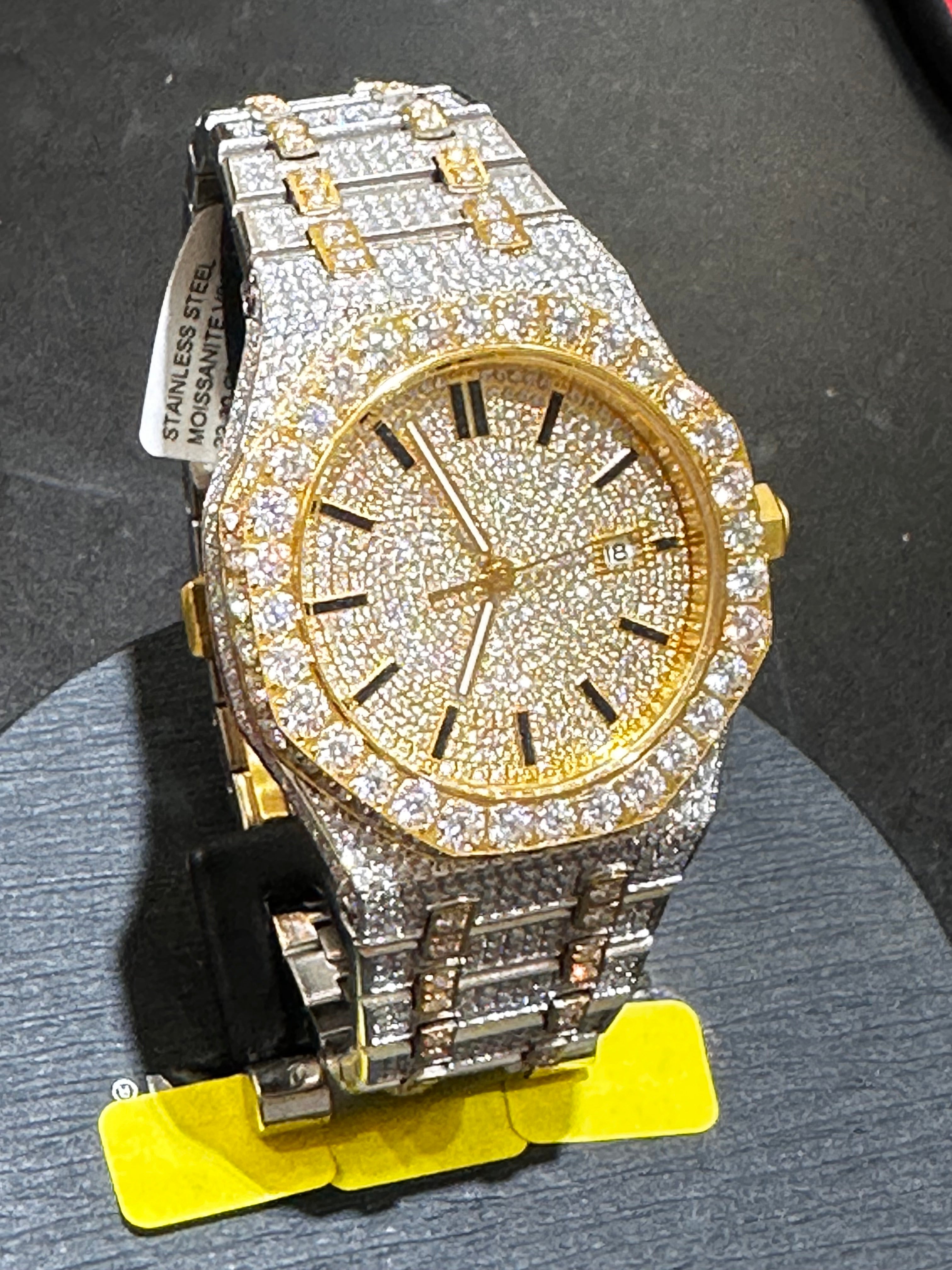 Luxury Moissanite Watch – Full Moissanite Brilliance